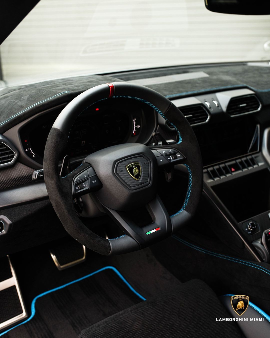 Lamborghini Blu Cepheus Centenario: Details A Symphony Of Speed And ...